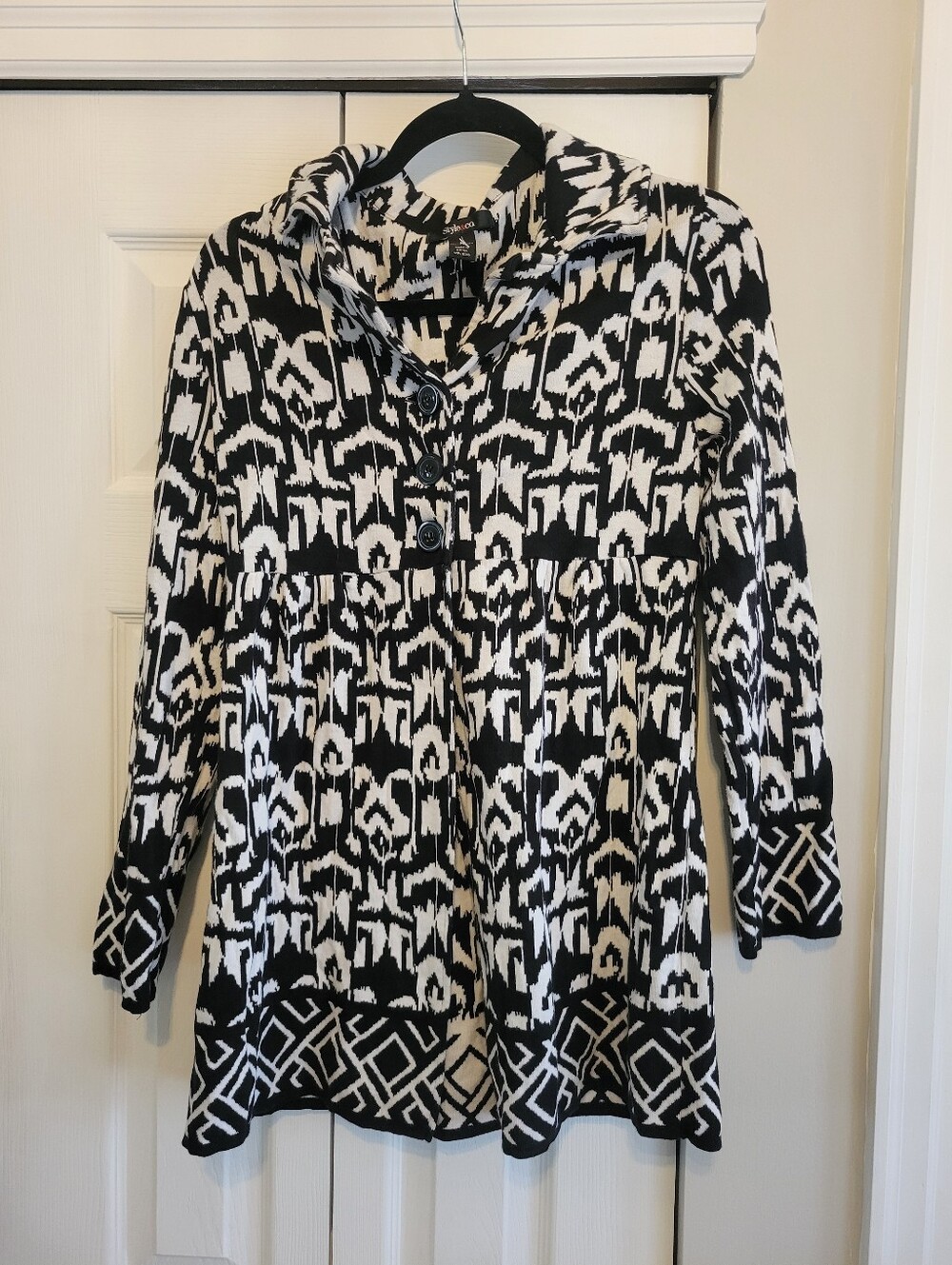 Women's Black and White Medium Patterned Button Cardigan Style&co